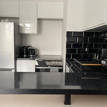 Modern Box Apartment Gdynia Bagian luar foto